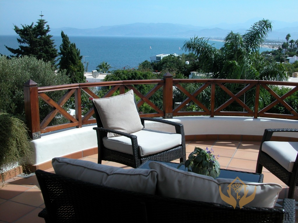 07 Villa del Alba terraza dormitorios vista sureste