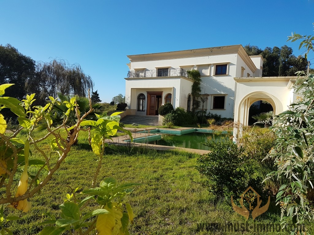Belle villa de Prestige avec piscine  vue sur Tanger ville