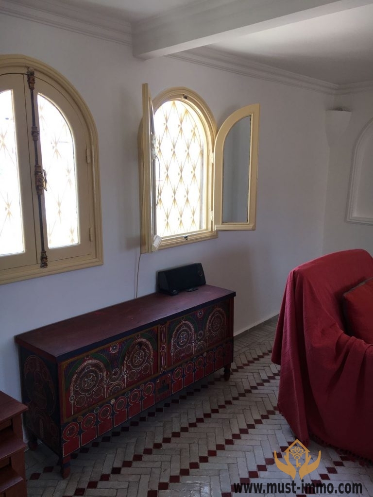 Maison lumineuse avec commerce    ancienne médina Tanger