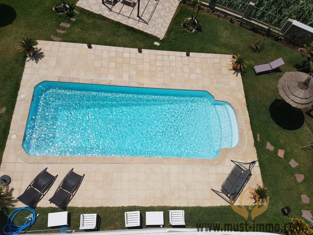 Très grande villa à vendre à Nouinouich, Tanger