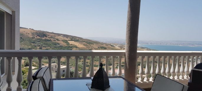 Très grande villa à vendre à Nouinouich, Tanger