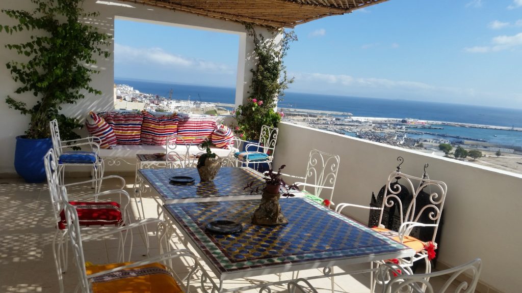Superbe appartement en retrait avec vue sur le port de Tanger