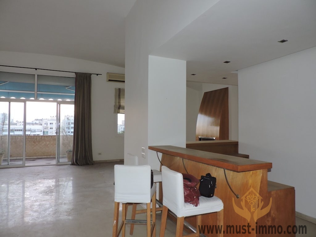Casablanca, Racine : appartement avec terrasse au 7ème (dernier) étage à vendre