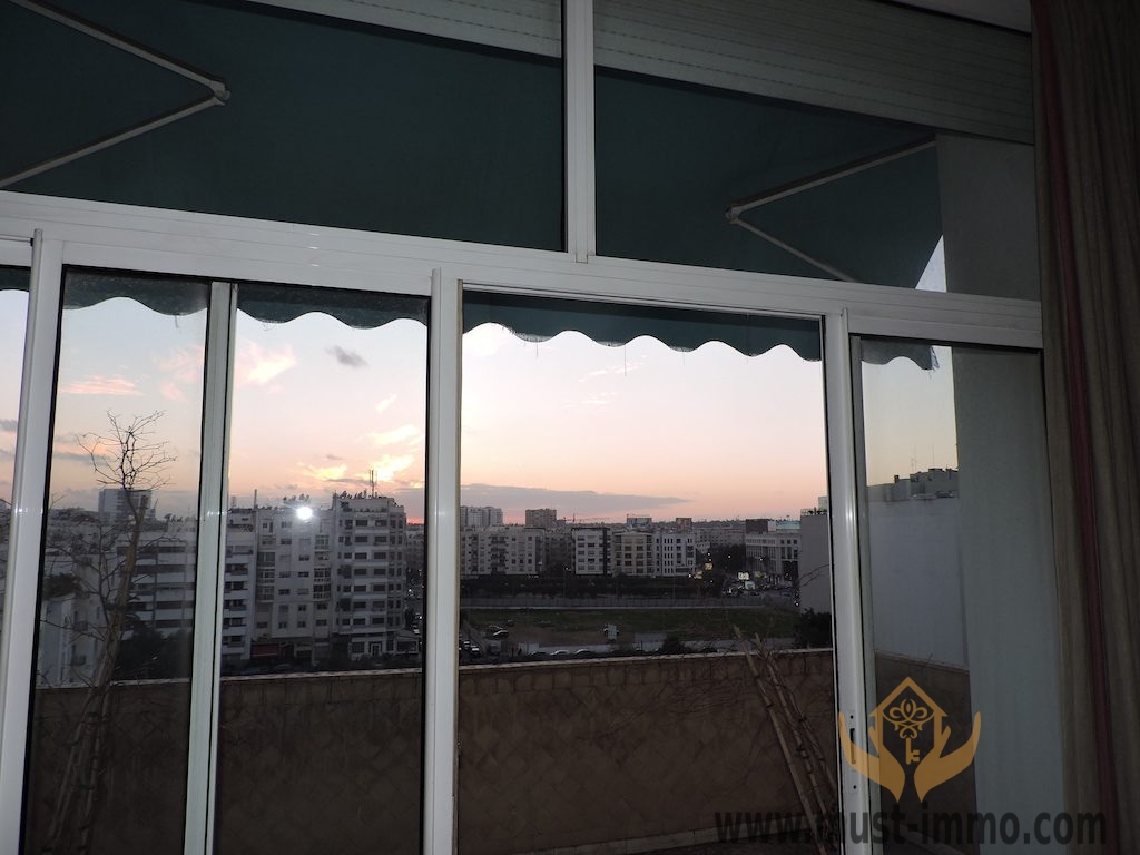 Casablanca, Racine : appartement avec terrasse au 7ème (dernier) étage à vendre