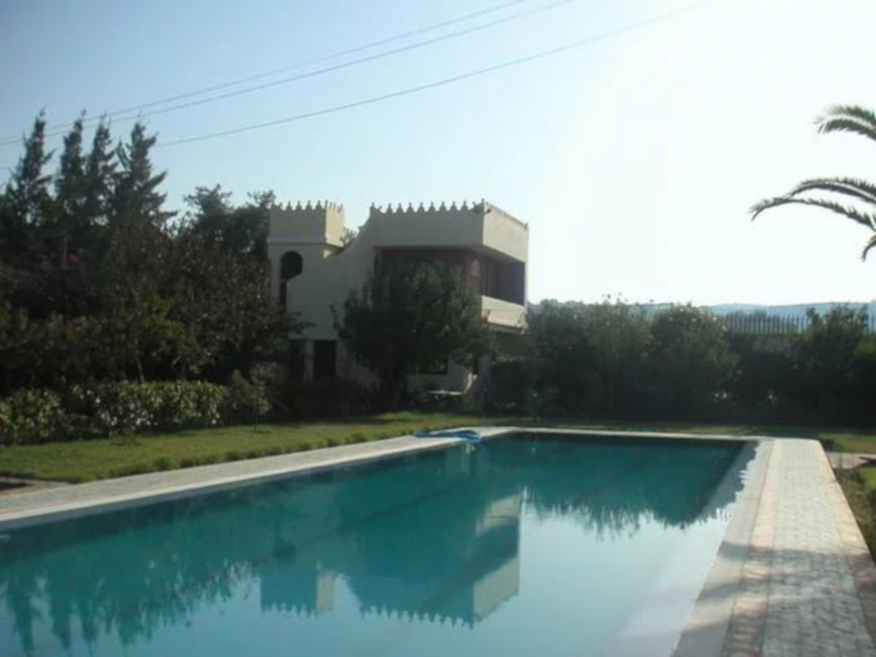 Rare et idéal investissement sur Tanger : Villa sur un terrain de 4 750 m2 dans la zone du Golf de Tanger