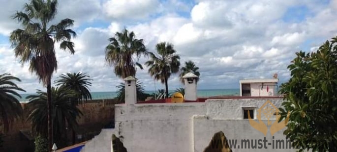 Hôtel vue mer avec beau patio proche plage                   vente à Asilah