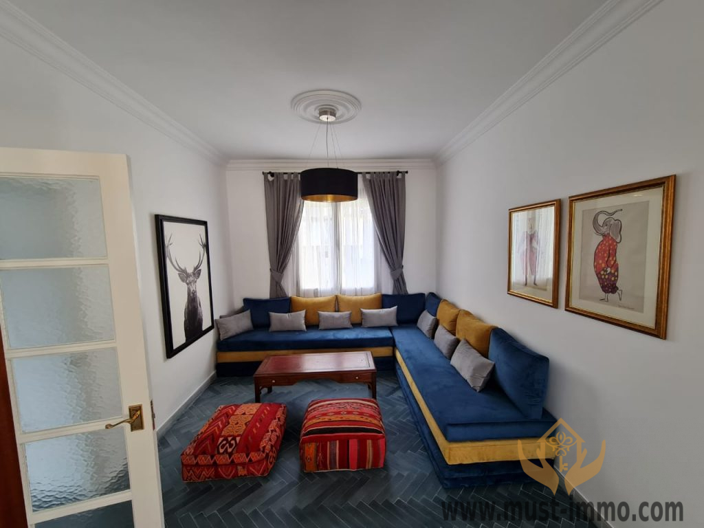 Appartement meublé dernier étage avec Terrasse, immeuble Art Deco quartier Regnault Tanger