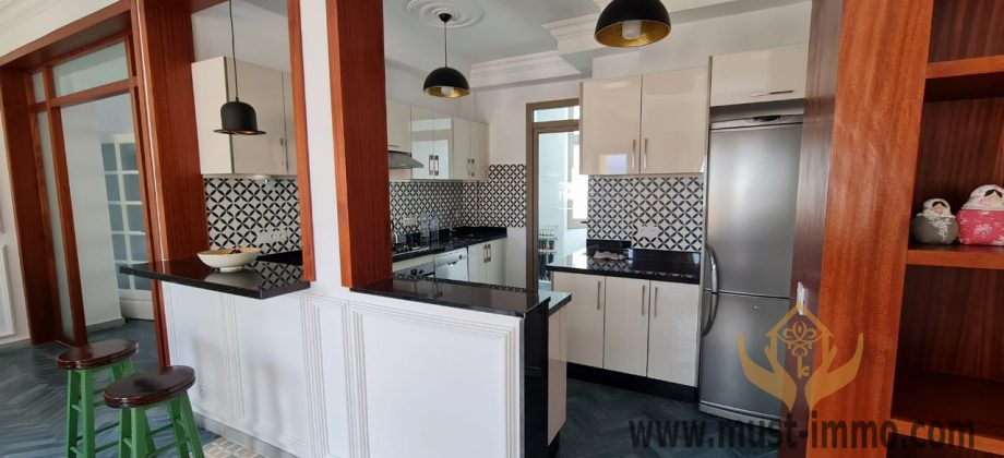 Furnished top floor apartment with terrace, Art Deco building Regnault district Tangier