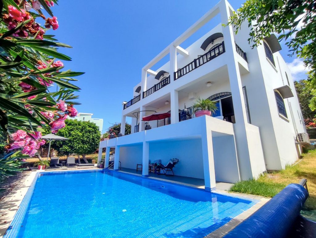 Villa avec jardin et piscine vue Mer et Montagne , Achakar, Mediouna, Tanger