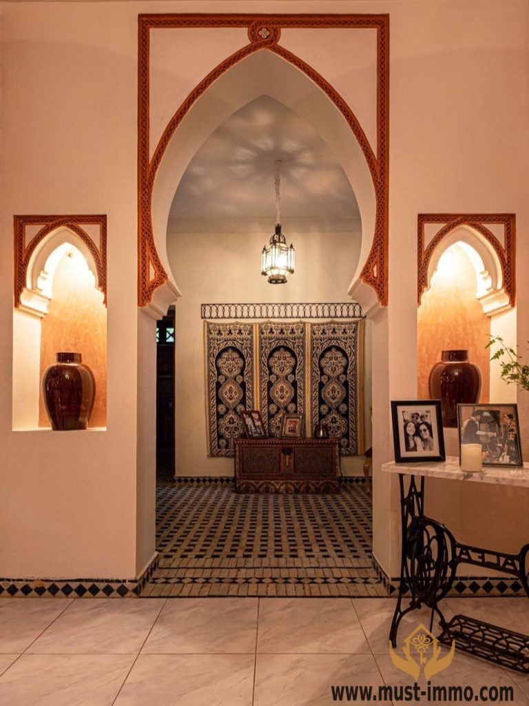 Somptueuse villa avec jardin et piscine à l’architecture arabo-andalouse