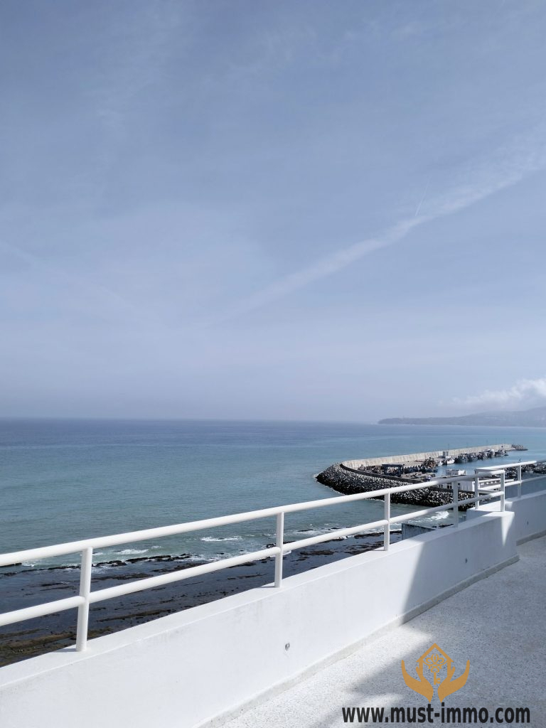 Duplex tout confort avec une vue mer panoramique