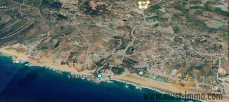 Terrain à vendre route Achakar côté grottes d’Hercules