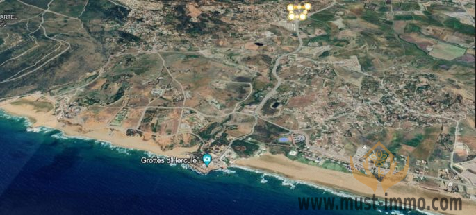 Terrain à vendre route Achakar côté grottes d’Hercules