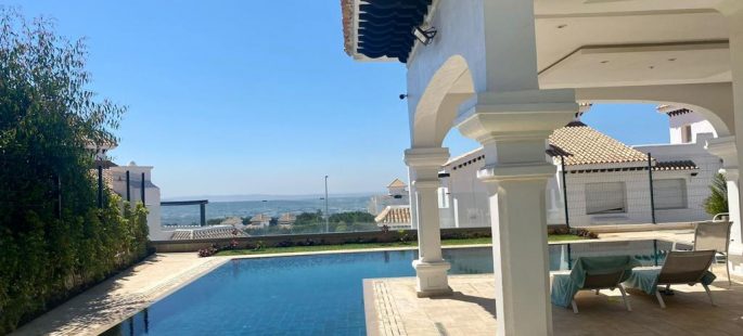 À louer Villa Meublée avec Jardin & Piscine vue mer et forêt, Tanger