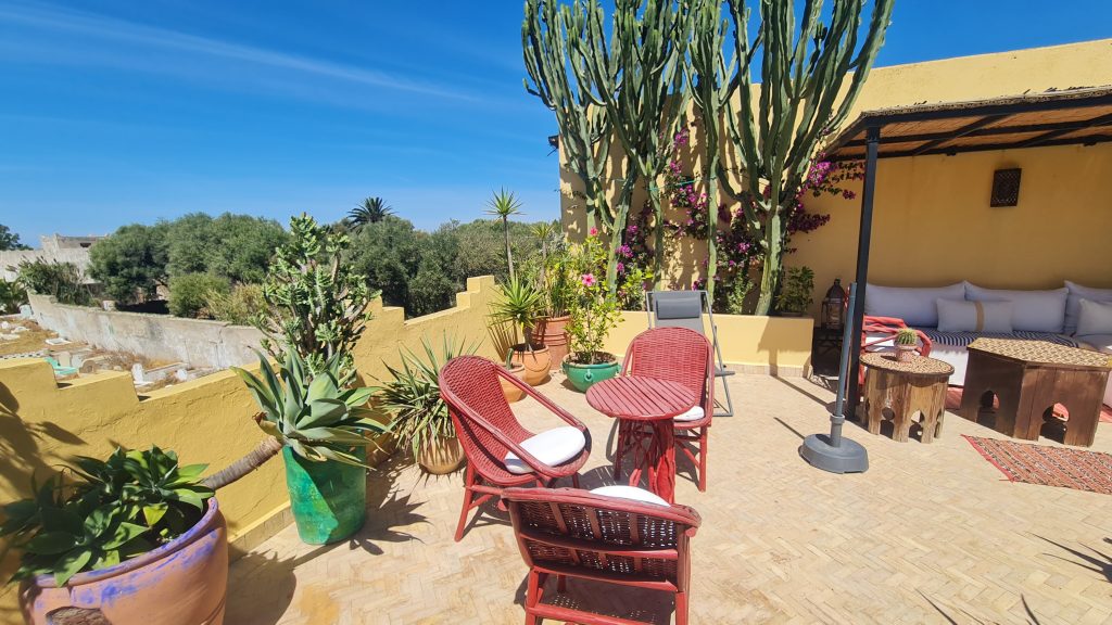 Riad a vendre à Marchan, patio lumineux et terrasse vue mer, Tanger