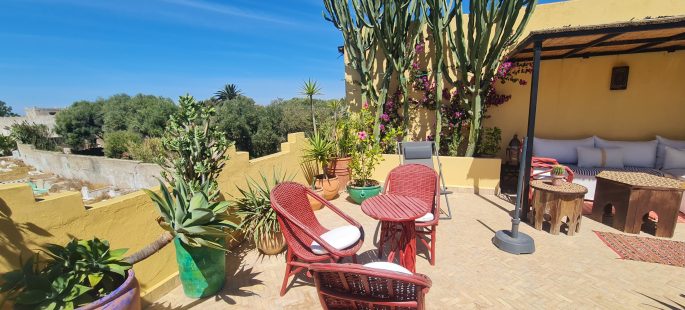 Riad a vendre à Marchan, patio lumineux et terrasse vue mer, Tanger