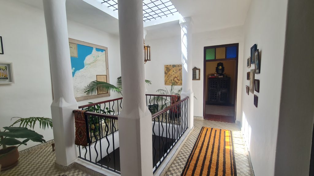 Riad a vendre à Marchan, patio lumineux et terrasse vue mer, Tanger